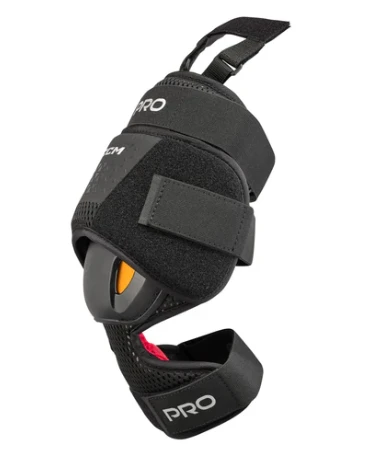 CCM Pro Goalie Knee Pads 3 CCM Pro Goalie Knee Pads - Image 3